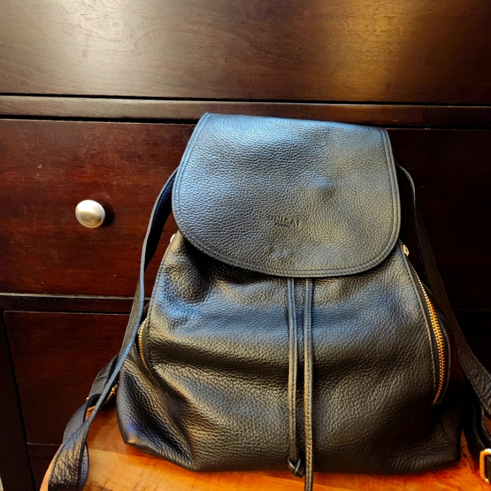 Unica Made in Italy Leather Backpack